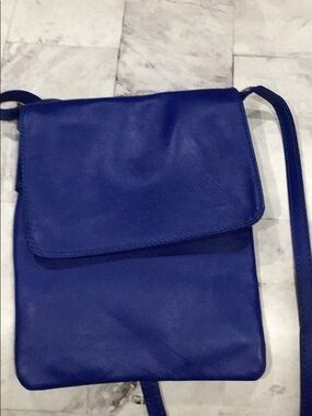 Vera pelle royal blue leather bag